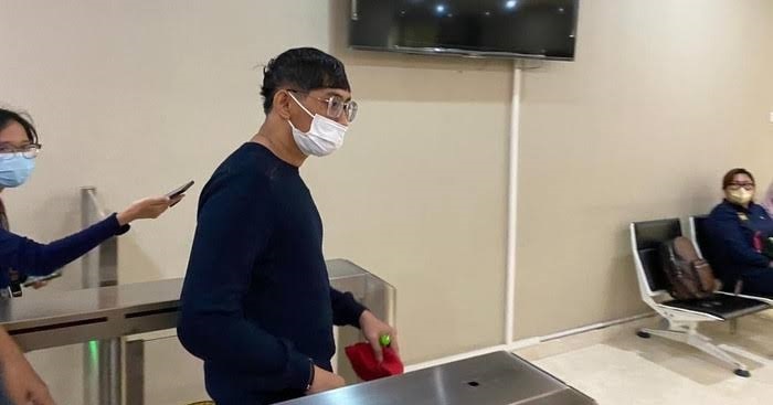 Fakar Suhartami Pratama alias Fakarich, guru trading Binomo Indra Kenz, akhirnya datang sendiri ke Bareskrim Polri Senin (4/4/2022).