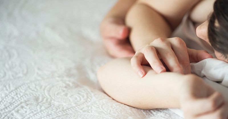 Berhubungan seksual usia kurang dari 20 tahun dapat memicu kanker serviks.