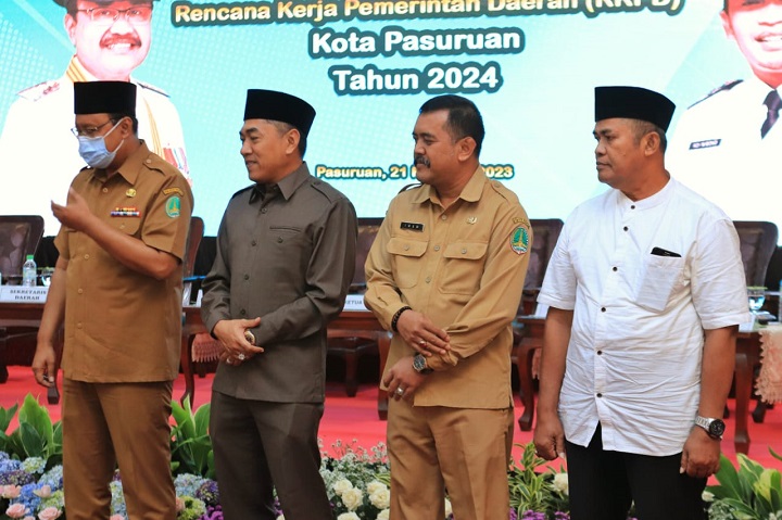 Wali kota Pasuruan Gus Ipul dalam acara konsultasi RPJMD 2024