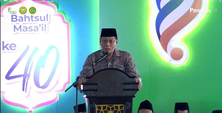 Wabup Lamongan, KH. Abdul Rouf saat memberikan sambutan dalam pembukaan Bahtsul Masa'il di PPSD. SP/MUHAJIRIN
