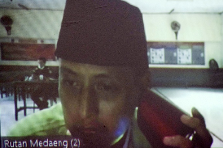 Terdakwa Danu Agus Setiawan bin Sulistio menjalani sidang tuntutan di Ruang Garuda 1 Pengadilan Negeri Surabaya, Selasa (24/11). SP/Patrik Cahyo