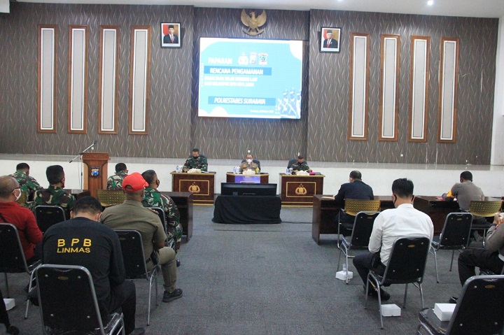 Rakor Pengamanan Aksi Unjuk Rasa dilakukan di Gedung Bhara Daksa pada Senin (26/10). SP/Septyan