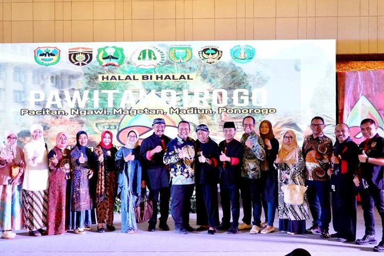 Acara silaturahmi dan Halal Bi Halal Idul Fitri 1444 H Paguyuban Warga Jawa Timur di Sasono Utomo TMII, Jakarta Timur, Minggu (14/5/2023). Foto: Pawitandirogo. 