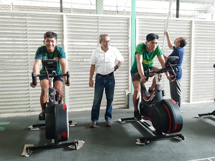 Para atlet yang akan menghuni Puslatda menjalani tes fisik.