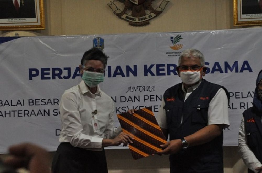 Dinas Sosial Jawa Timur menjalin kerjasama dengan Balai Besar Penelitian dan Pengembangan Pelayanan Kesejahteraan Sosial (B2P3KS) Kementrian Sosial RI. Senin (21/9/2020).SP/HUMAS