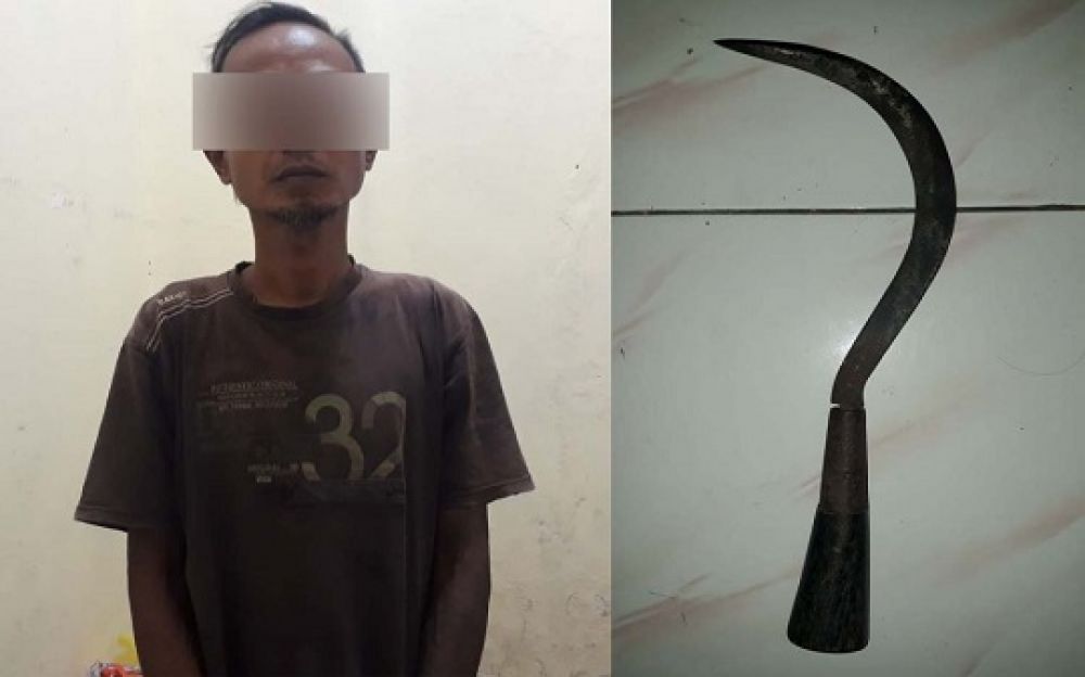 M (35) tersangka pembacokan dan barang bukti clurit yang digunakan pelaku untuk membacok korban.