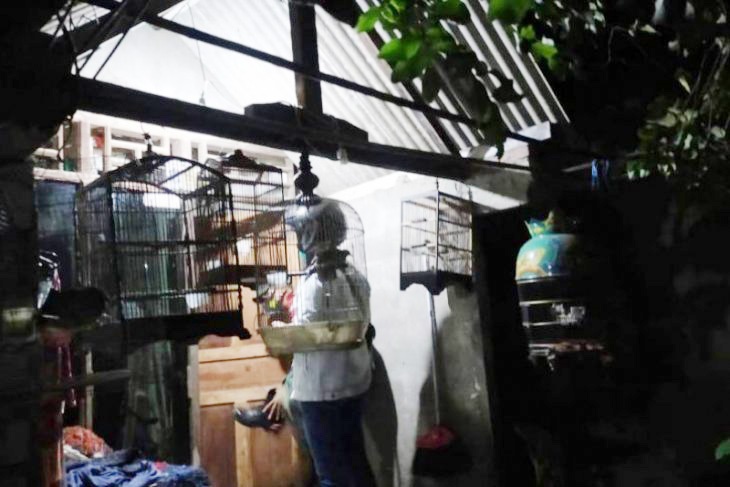 Rumah N, terduga teroris yang berada di Jalan Tambak Asri, Gang Dahlia Surabaya.