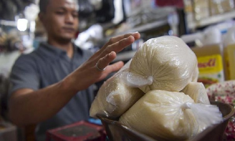 Ilustrasi pedagang yang menjual gula pasir di salah satu pasar Sumenep. SP/ SMP