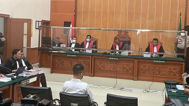 AKBP Dody Prawiranegara saat menghadiri sidang pembacaan tuntutan. 