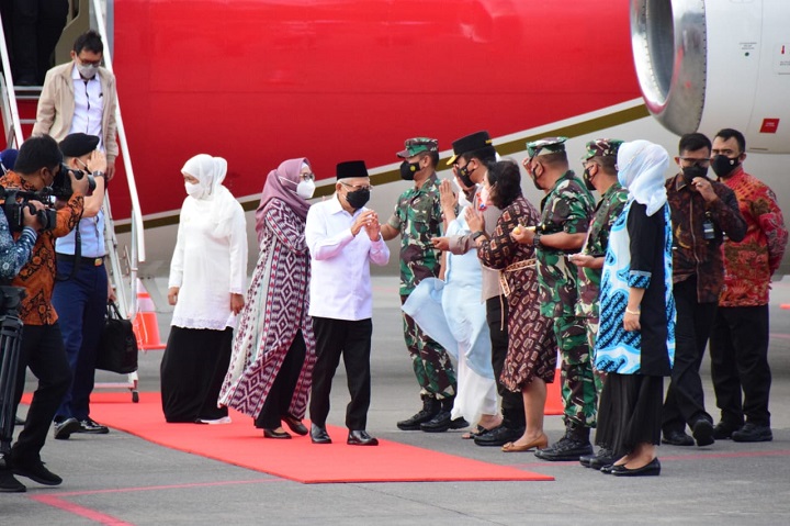 Forkopimda Jawa timur mendampingi Wakil Presiden RI K.H Ma’ruf Amin beserta rombongan, dalam rangka kunjungan kerja di Kabupaten Bangkalan, Jawa Timur. SP/Her