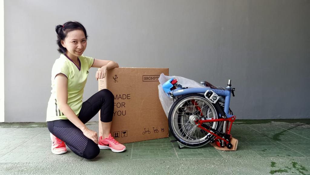 Theresia Magdalena, pemenang hadiah Brompton M6L, misi #DariTerbengkalaiJadiBernilai gerakan peduli lingkungan #MulaiBerubahDariRumah yang diselenggarakan oleh SIG. SP/SG