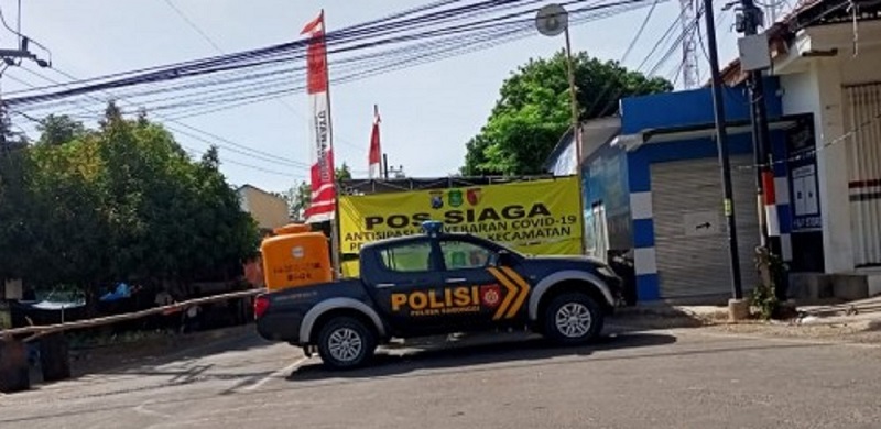 Suasana jalan utama di kecamatan saronggi sumenep diberlakukan lockdown. SP/ JT