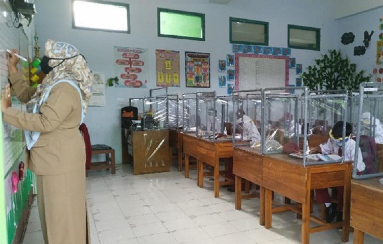 Kegiatan PTM di salah satu SD di Kota Blitar. SP/ Dinkes Kota Blitar