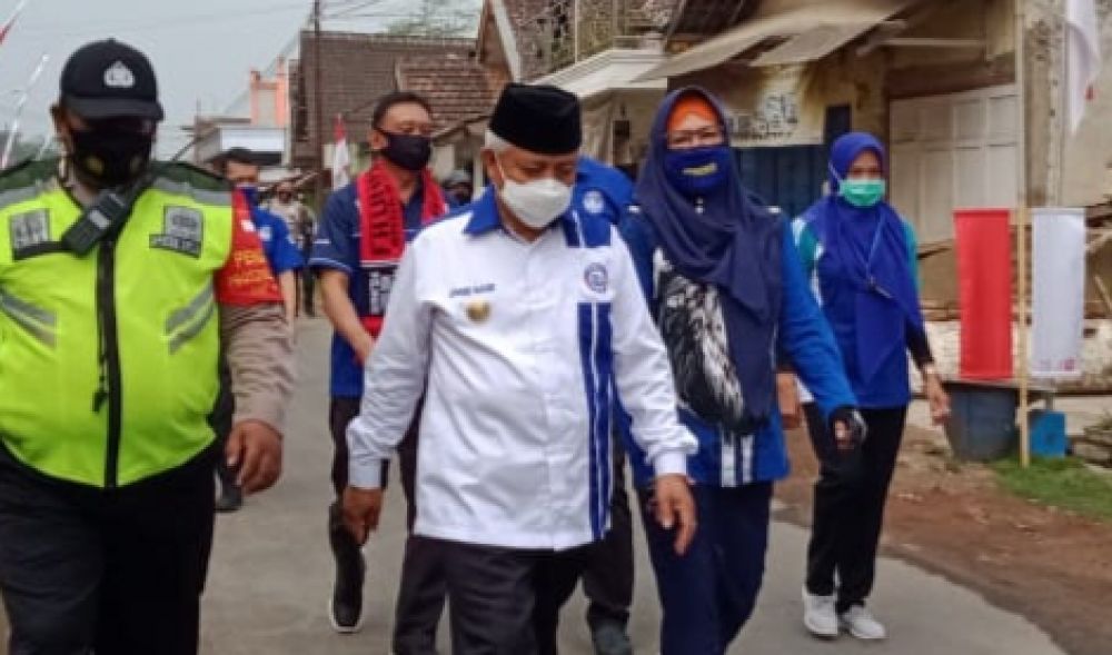 Bupati Malang Sanusi saat acara launching kampung tangguh di Desa Kedungduren, Kecamatan Pakisaji. SP/ JT