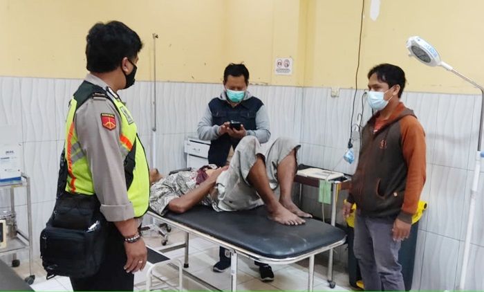 Korban sedang mendapat perawatan medis.