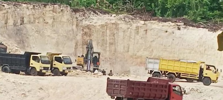 Proyek Galian C diduga mencederai keturunan para Raja di kab. Sumenep, proyek tetap berjalan di bawah Asta Tinggi Kab. Sumenep. SP/Ainur Rahman