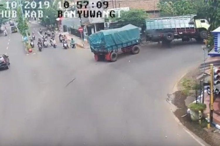 Simpang Tiga Sukowidi, salah satu titik yang mulai dipasang kamera CCTV persiapan untuk penerapan ETLE. 
