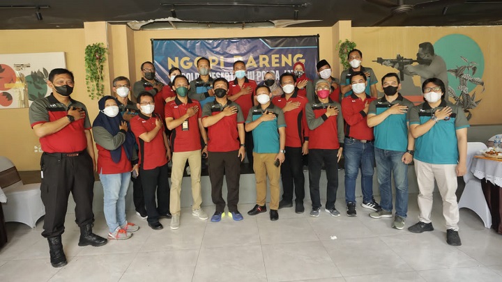 "Ngopi Bareng Bersama Media (Piramida)" di Lapangan Tembak Mapolda Jatim, pada Rabu (29/12/2021). SP/Her