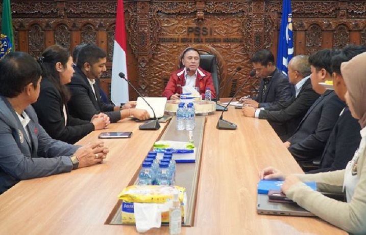 PSSI bersama Perwakilan FIFA di Kantor PSSI