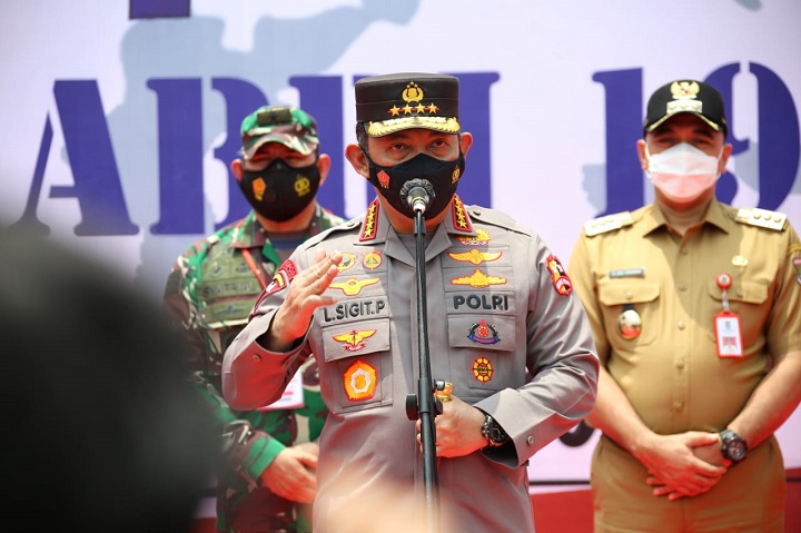Kapolri Jenderal Listyo Sigit Prabowo saat menghadiri kegiatan vaksinasi di Gedung Jaga Nusantara 1 (JN1) Kelapa Dua Tangerang Selatan. SP/Herman