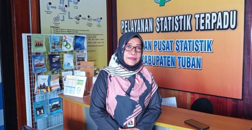 Kepala Badan Pusat Statistik (BPS) Kabupaten Tuban, Eko Mardiana saat berada di kantor kerjanya (10/08/2020). SP/ TI