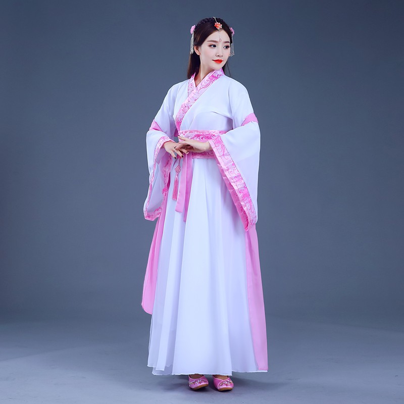 Hanfu salah satu baju tradisional Cina . SP