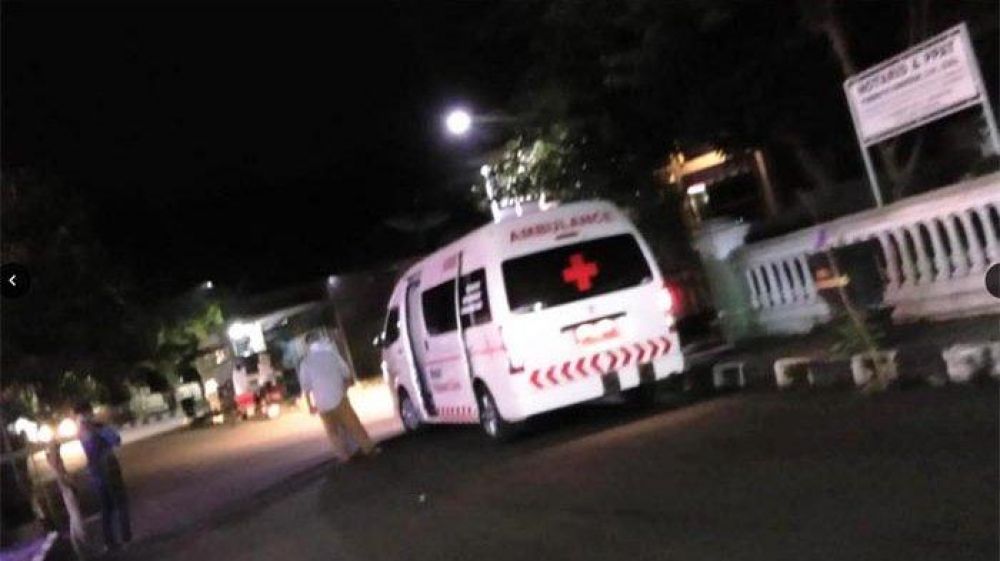 Penjemputan pasien Covid-19 di Magetan