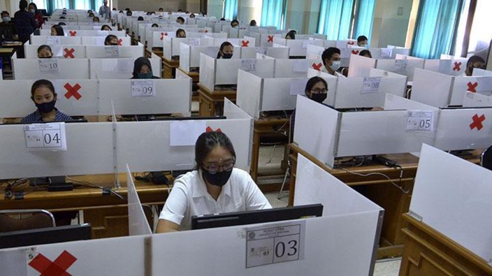 Suasana keberlangsungan tes seleksi bersama masuk perguruan tinggi negeri 