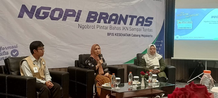 Kepala BPJS Kesehatan Cabang Mojokerto, dr. Elke Winasari dalam kegiatan Ngopi Brantas (Ngobrol Pintas Bahas JKN Sampai Tuntas) di Kota Mojokerto, Kamis (15/6/2023). SP/Dwy AS