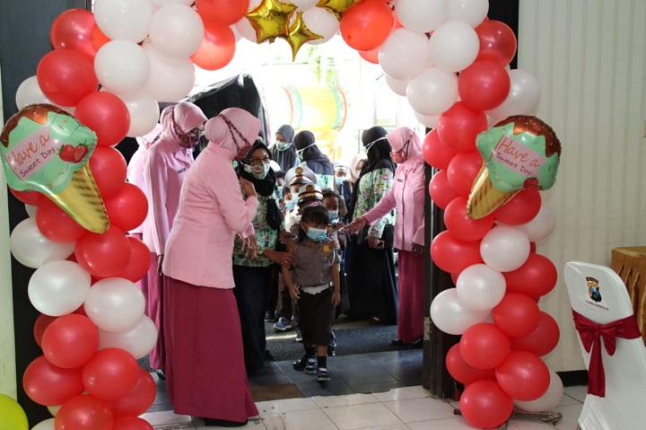 Polres Bangkalan menggelar vaksinasi Merdeka Anak. SP/Her