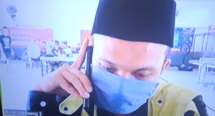 Terdakwa Aminudin, perkara peras uang dan ancam sebar foto syur, menjalani sidang di ruang Cakra PN Surabaya, Selasa (25/05/2021). SP/Budi Mulyono