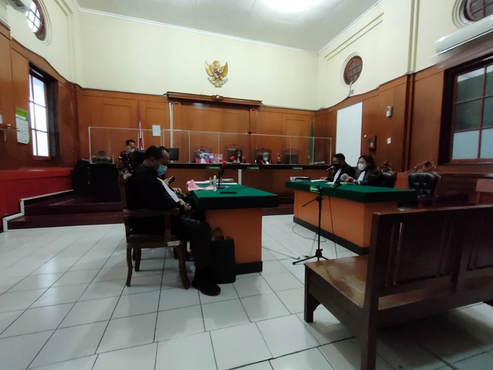 Sidang di Pengadilan Negeri Surabaya. SP/Budi Mulyono