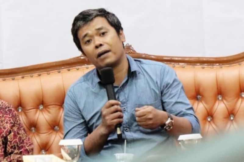 Arif Nurul Imam, Pengamat Politik