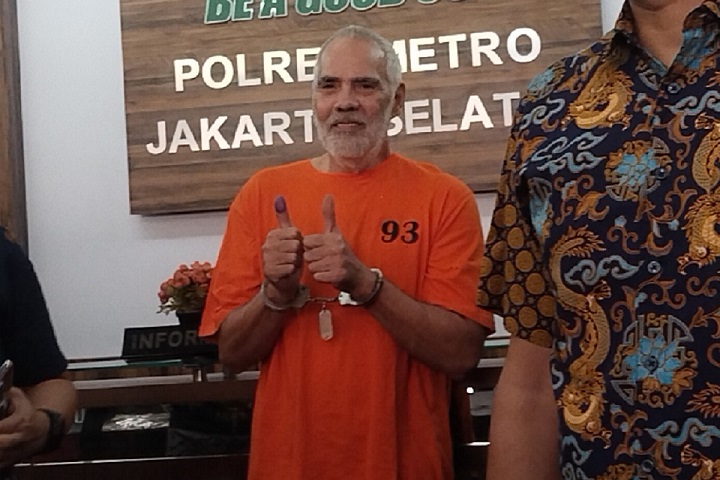 Pierre Gruno dihadirkan sebagai tersangka atas kasus dugaan penganiayan terhadap korban berinisial GDS di Polres Metro Jakarta Selatan.
