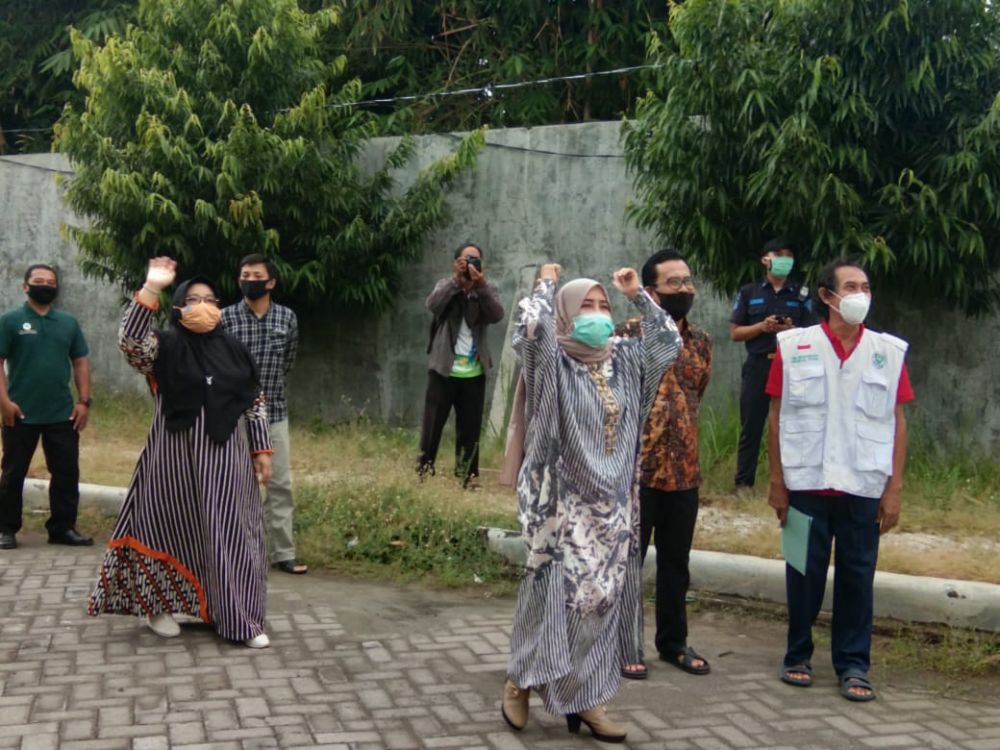 Wakil Ketua DPRD Jatim Anik Maslachah (depan) saat meninjau langsung Rusunawa UIN Tulungagung, Minggu (31/5/2020).