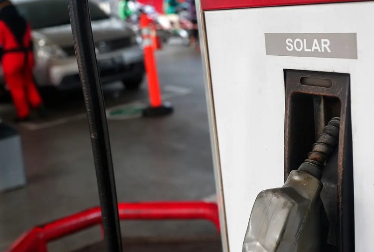 Ilustrasi pembelian jenis BBM tertentu (JBT) Solar. SP/ JKT