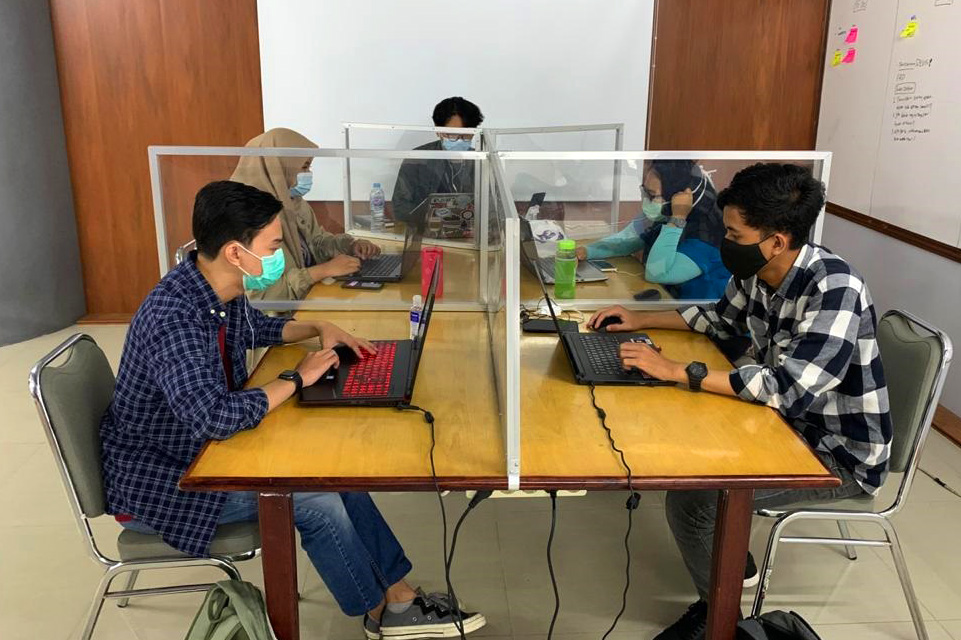 Cancare merupakan ide bisnis yang dibuat oleh 5 mahasiswa Undika yakni Tsani Chico Bragi (CEO), Nazila Masyrifaini (COO), Faris Rizqilail (CTO) dari Prodi S1 Sistem Informasi, Achmad Alfredo Armanto (CFO) Prodi S1 Manajemen, dan Rr. Tanaya Hayyu Viona Dai