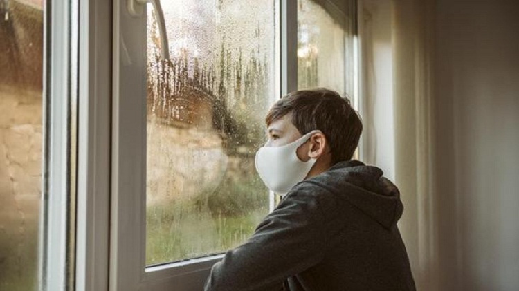 Isolasi mandiri di rumah berujung kesepian yang mendalam. SP/ SBY