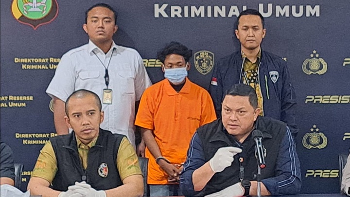 Pelaku pembunuh juragan ayam goreng, yang baru kerja lima hari, berhasil dibekuk oleh Ditreskrimum Polda Metro Jaya.