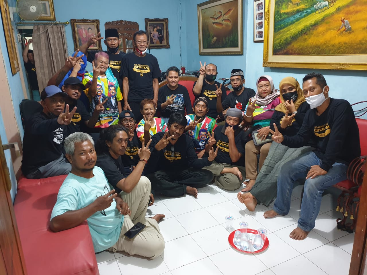 Para kader PDIP pro Whisnu Sakti Buana dan Anugrah Ariyadi, kader PDIP resmi mengalihkan dukungan ke Paslon 02 MA-Mujiaman.