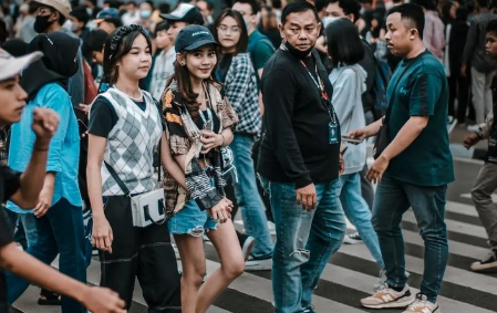 Citayam Fashion Week di Dukuh Atas, Jakarta Pusatt