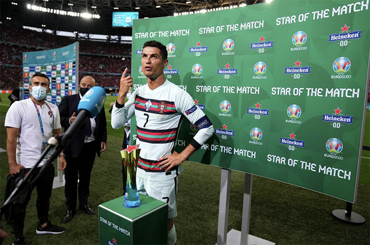 Cristiano Ronaldo ditahbiskan menjadi man of the match dalam laga Portugal vs Hongaria, Selasa (15/6/2021) malam WIB.