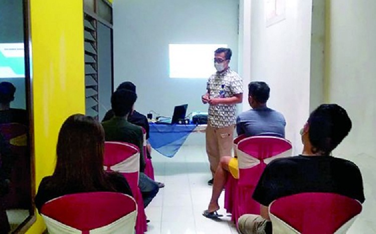 Charles Philippe saat menjadi motivator rehabilitasi. SP/ TLG