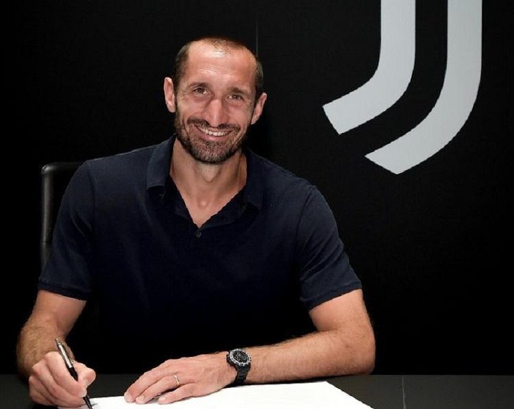 Giorgio Chiellini memperpanjang kontrak. SP/ Twitter/@juventtusfcen