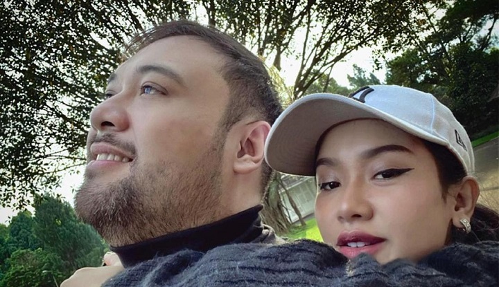 Potret kedekatan Didi Mahardika dengan penyanyi dangdut Cita Citata yang diunggah di media sosial Cita Citata dalam beberapa bulan terakhir. 