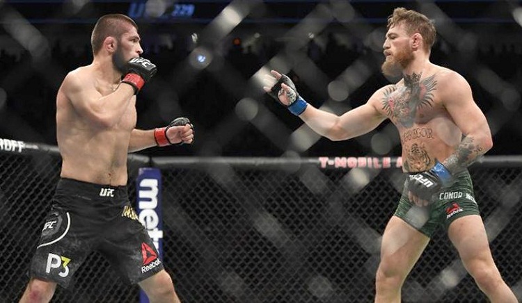 Khabib Nurmagomedov dan Conor McGregor saat bertanding. SP/ Sport