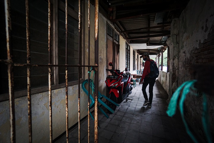 Kondisi bangunan eks penjara Kalisosok di daerah Krembangan Surabaya tampak dari luar terlihat tak terawat. SP/Julian