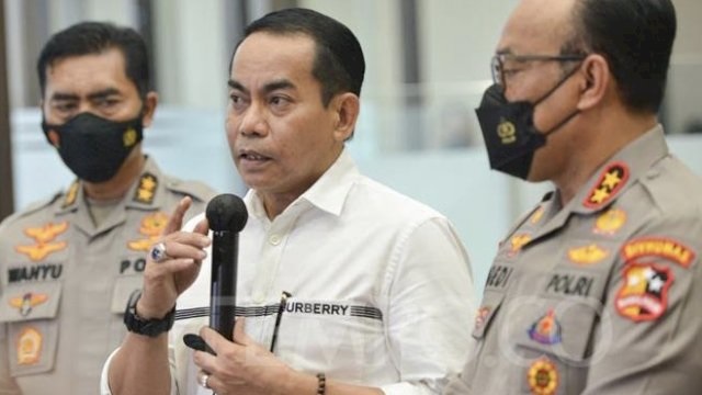 Saat Dirtipidum Brigjen Pol Andi Rian Djajadi memberikan keterangan ke beberapa wartawan saat penanganan kasus pembunuhan Brigadir J, di Bareskrim Mabes Polri.