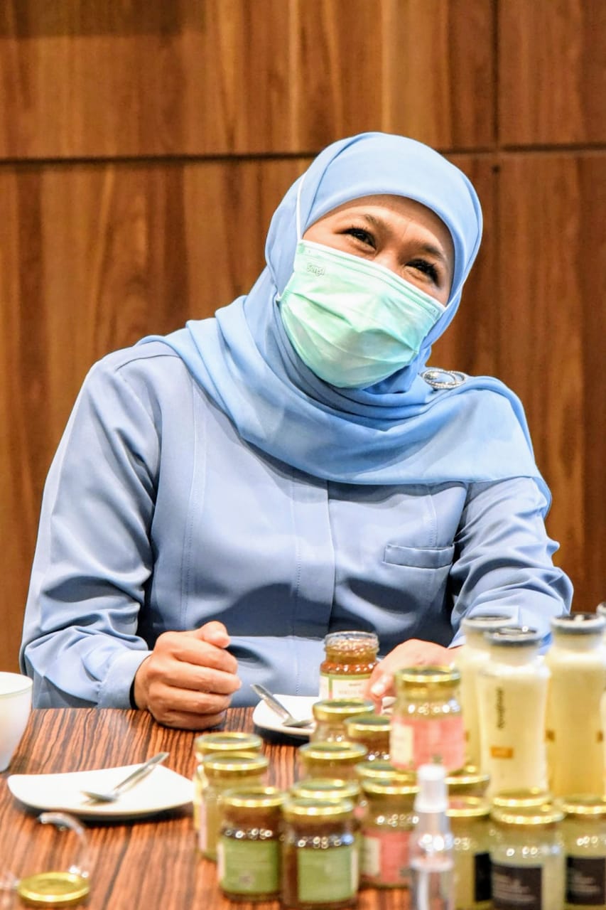 Gubernur Jawa Timur Kofifah Indar parawansa 