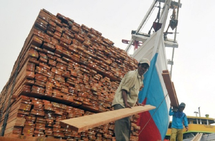 Salah satu industry kayu di Indonesia. SP/ JKT